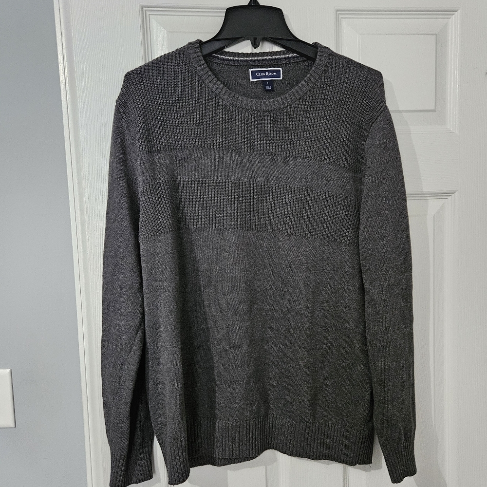 Sale: Men’s Gray Crewneck Sweater - Large